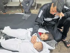  ?? EFE ?? Horror. Niños muertos en la Franja de Gaza durante los ataques.