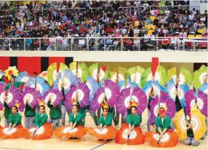  ?? PICTURE: ?? Colourful props add zest to the annual ‘Field Demonstrat­ion’ held yesterday at Al Rayyan Sports Club. Ram Chand