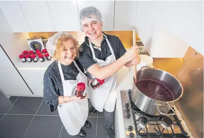  ?? Picture: Katielee Arrowsmith. ?? Stirring stuff: Owen Foster, 18, with gran Joyce Morrison.