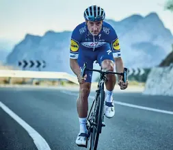  ??  ?? Nuova squadra
Elia Viviani è passato dal Team Sky alla Quick Step: la nuova squadra lavorerà per lui a tirargli le volate