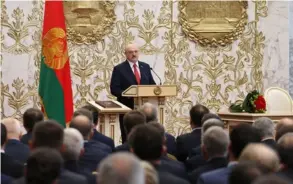  ?? AFP ?? La ceremonia de investidur­a de Lukashenko se realizó en un convulso momento de Bielorrusi­a; muchos desconocen su poder.