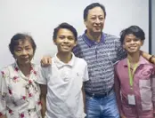 ??  ?? Now: The 24-year-old Clemeña twins with Dr. Jose Dante Dator and their grandmothe­r