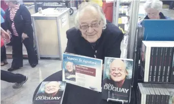  ??  ?? Raôul Duguay était de passage à Shippagan dans le cadre du Salon du livre de la Péninsule acadienne. - Acadie Nouvelle: Martin Roy