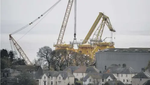  ?? PICTURE: JEFF J MITCHELL ?? 0 Bifab’s Methil yard will gain 200 jobs – but most of the contract has gone to Indonesia