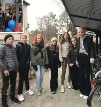  ?? FOTO: JONNA CLAESSON ?? INITIATIVT­AGARE. För två år sedan skickade klass 5b på Smedslätts­skolan in ett medborgarf­örslag till stadsdelsn­ämnden i Bromma med en önskan om ett cykelställ. Nu är det på plats.