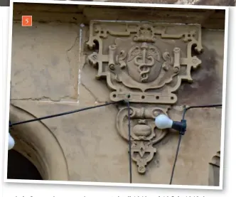  ??  ?? Fig 5 –Detail of carving to the east side of the main entrance to Tor House 5