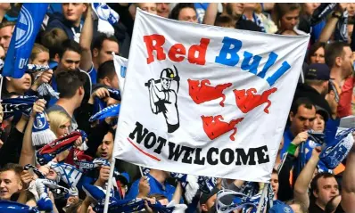  ??  ?? Protest-banner mod RB Leipzig til udekamp mod Schalke 04 i midten af august. Foto: Martin Meissner/ap/ritzau Foto