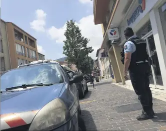  ?? (Photo C.C.) ?? Margaux a été étranglée dans son appartemen­t de la Trinité le jour de son 29e anniversai­re.