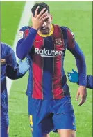  ?? FOTO: EFE ?? Araujo, tras su lesión ante el Betis