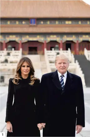  ??  ?? Hier à Pékin, Donald Trump et son épouse Melania ont eu droit à une visite privée de la Cité interdite. Lors de la visite, le couple américain était accompagné par le président chinois Xi Jinping et son épouse Peng Liyuan. Le président américain a...