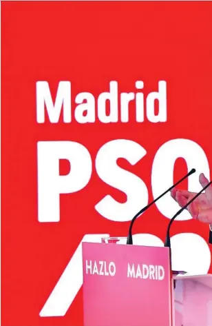 ??  ?? El candidato socialista, Ángel Gabilondo, en un acto de la campaña de Madrid
