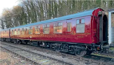  ?? Shane Wilton ?? Recently returned to The Battlefiel­d Line following repairs and a repaint into BR maroon at Nemesis Rail, Mk.1 TSO M4939 stands at Shackersto­ne on January 7, 2022.