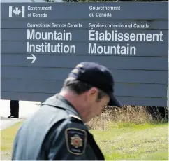 ?? JONATHAN HAYWARD / THE CANADIAN PRESS FILES ?? Guards at the Mountain Institutio­n in Agassiz, B.C., considered missing shears a lethal weapon.