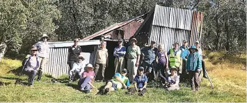  ?? ?? Members of the Strzelecki Bushwalkin­g Club enoying a walk near Licola.