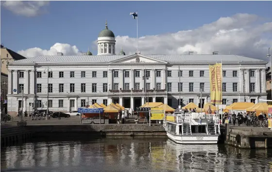  ?? FOTO: NIKLAS TALLQVIST/HBL-ARKIV ?? Helsingfor­s stadshus
■ får nya borgmästar­e.