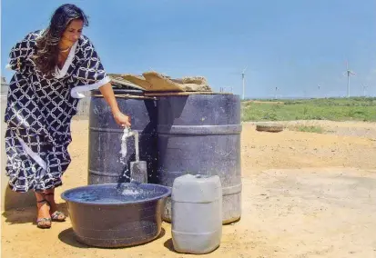  ?? FOTO EL COLOMBIANO ?? El aumento de la temperatur­a hará más difícil las condicione­s de habitantes de sitios donde escasea el agua, como en La Guajira.