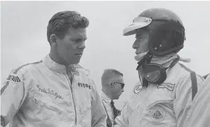  ?? NORRIS MCDONALD ?? Canadian racing star Eppie Wietzes, left, and Jim Clark chat at Mosport Park in August 1967.