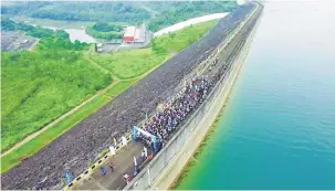  ??  ?? MENAKJUBKA­N: Gambar fail Jambori Mountain Bike Batang Ai Sarawak Energy 2016.