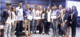  ?? CORTESÍA DE JUVENTUD SOSTENIBLE ?? Ganadores. Con el proyecto “Reduciendo mi huella de carbono”, resultaron ganadores del Youth Speak Forum por ser la propuesta de mayor sostenibil­idad dentro de más de 30 propuestas diferentes.