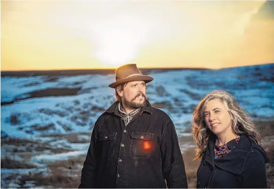  ?? COURTESY OF AMP CONCERTS ?? J.D. Edwards and Cara Luft make up the Canadian duo, The Small Glories. The duo will perform a handful of events in New Mexico.