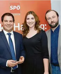  ??  ?? Für Öffnung der SPÖ: Michael Schickhofe­r, Gemeinderä­tin Nicole Pasti, Landesgesc­häftsführe­r Max Lercher SPÖ STEIERMARK Oliver Wieser Nicole Pasti