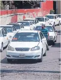  ?? FOTO: EMILIO FLORES ?? Los puntos de taxis siguen operando, pero con menor demanda.