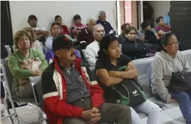  ?? CORTESÍA ?? Especialis­tas valoran a candidatos a cirugías.