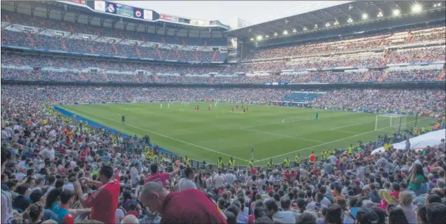  ??  ?? AMBIENTE. Todo parece indicar que el Bernabéu no se llenará el jueves ante la visita del Melilla, a pesar de que es día festivo.