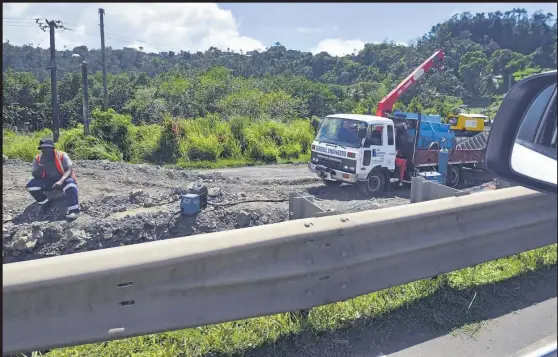  ?? Picture: ELIKI NUKUTABU ?? Work continues on the upgrade of the Tamavua-i-Wai bridge in Suva.