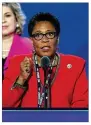  ?? OLIVIER DOULIERY / TNS ?? Ohio Rep. Marcia Fudge of Cleveland made an announceme­nt supporting Nancy Pelosi for House speaker just hours after 11 Ohio Democrats signed a letter backing Pelosi.