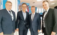  ?? FOTO: NN ?? Theo Kehren, der Vorsitzend­e Dr. Carsten Linnemann, Dr. Frank Wackers und Andy Mulder, von links.