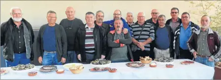  ??  ?? Photo de famille lors de la réunion de création