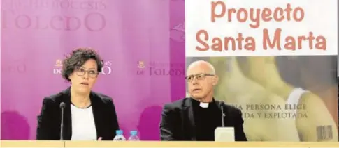  ?? ANA PÉREZ HERRERA ?? Paloma Martín de Vidales, coordinado­ra del proyecto, y José María Cabrero, delegado episcopal