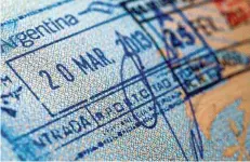  ?? FOTO: DPA ?? In 177 Länder dürfen deutsche Staatsange­hörige ohne ein Visum reisen. Für die restlichen müssen sie sich um eine Einreisege­nehmigung kümmern.