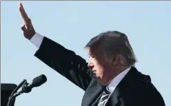  ?? JONATHAN ERNST / REUTERS ?? Donald Trump durante un mitin en Elko (Nevada) el sábado