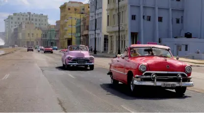  ??  ?? The X100F’s rendition of natural life-like colour is illustrate­d in this vibrant scene of Cuba