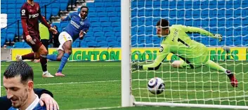  ?? REUTERS ?? Top form: Welbeck tucks in Brighton’s second goal