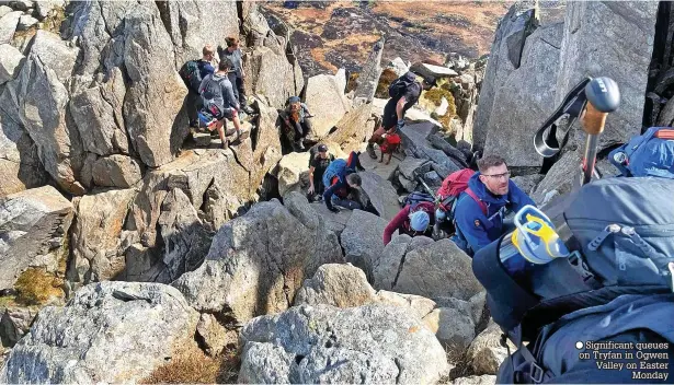 ?? ?? Significan­t queues on Tryfan in Ogwen Valley on Easter Monday