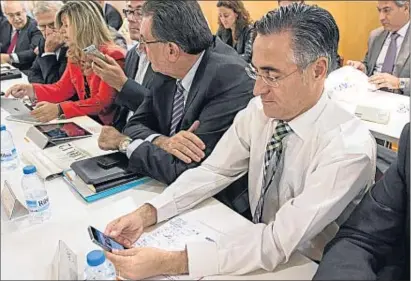  ?? ROSER VILALLONGA / ARXIU ?? Ramon Tremosa, en l’última reunió del comitè executiu de CDC, a començamen­ts de mes