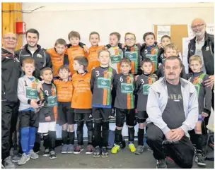  ??  ?? Les équipes des très jeunes du FCPPV ont réalisé un beau tournoi mercredi.