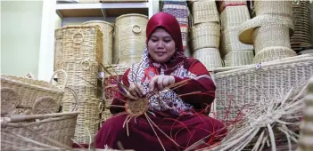  ?? — Bernama photo ?? Nur Fitrah sells her crafts through her TikTok account under ‘Fitrah Fifie Kraftangan’, which has over 25,000 followers.