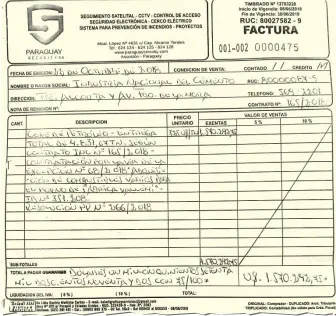  ??  ?? Factura de la empresa Paraguay Security, que presenta el pago hecho por la INC por 4.831 toneladas de petcoque.