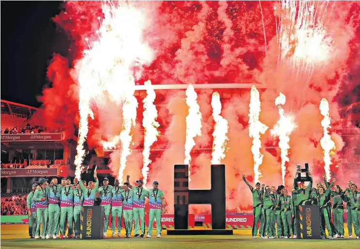  ?? ?? Champions: Oval Invincible­s Men and Southern Brave Women celebrate winning last year’s Hundreds (above); Sussex are not using the floodlight­s at Hove to save money (below)