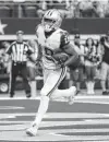  ?? Richard Rodriguez / Getty Images ?? Amari Cooper catches his second touchdown of the game in the third quarter. He had six catches for the game.