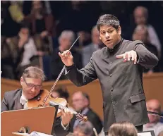  ?? FOTO: SUSANNE DIESNER ?? Dirigent Alpesh Chauhan bei seinem Auftritt am Wochenende in der Tonhalle.