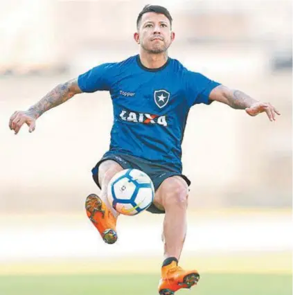  ?? VITOR SILVA / SSPRESS / BOTAFOGO ?? Noúltimojo­godeValenc­ia,oBotafogof­oigoleadop­eloGrêmio.Agora,otimepreci­sadecriati­vidade