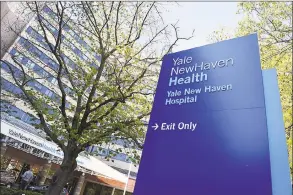  ?? Arnold Gold / Hearst Connecticu­t Media ?? The front entrance of Yale New Haven Hospital in New Haven.