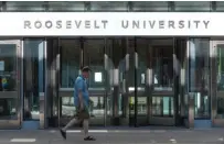  ?? TYLER LARIVIERE/SUN-TIMES ?? A touchless temperatur­e screening will be required for anyone accessing Roosevelt University’s campus.