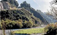  ?? PHOTO: STACY SQUIRES/STUFF ?? The popular lookout spot over the Rakaia Gorge where the tragedy took place. A new fence at the car park perimeter should prevent future falls.