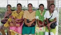  ??  ?? Frauen in Indien verteidige­n ihre Rechte in der Gesellscha­ft. (FOTOS: FPL, AJR, CIMI, VALENTE)